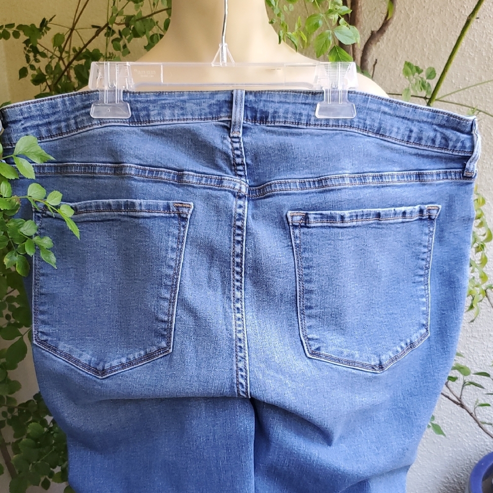Old Navy Blue Straight Leg Jeans Timeless Style - Picture 5 of 9